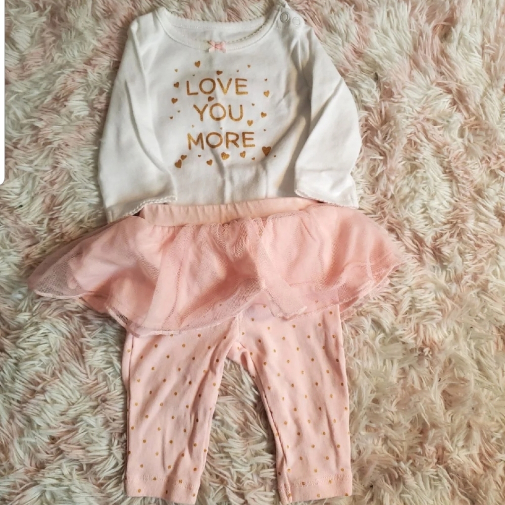 Baby girl Carter's outfit